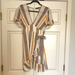 Simplee size small dress. Perfect for beach or summer party